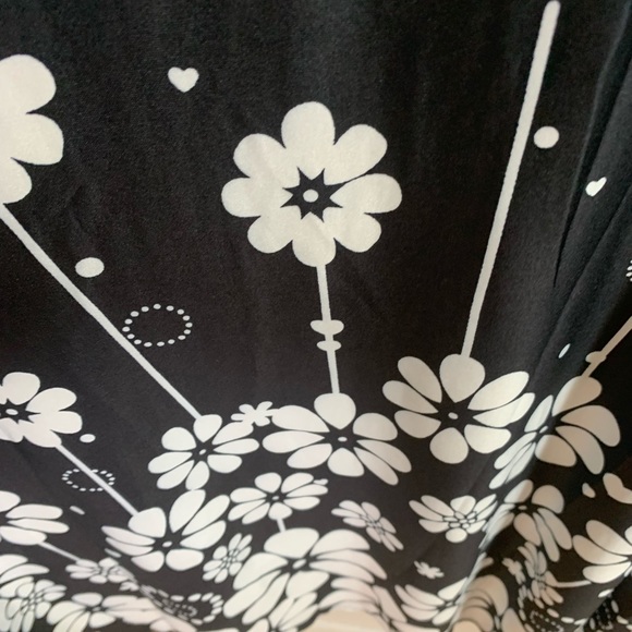 Long black and white dress - Picture 4 of 6